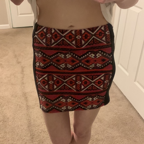 Thick pencil skirt - Picture 3 of 3